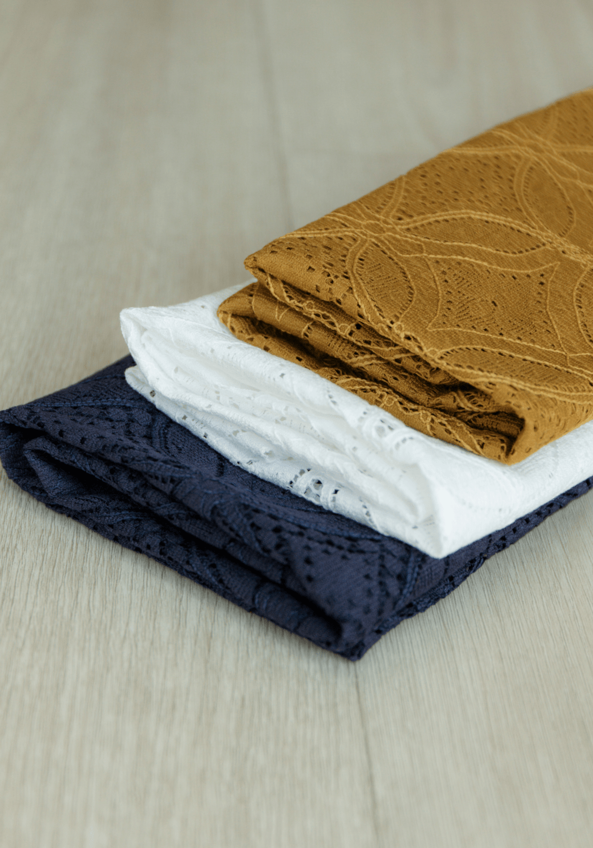 COUPON 30 cm - Tissu dentelle Botanica - Smoky Blue - Maison Fauve