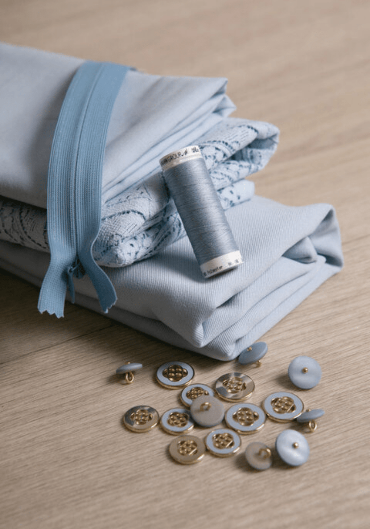 COUPON 30 cm - Tissu dentelle Botanica - Smoky Blue - Maison Fauve