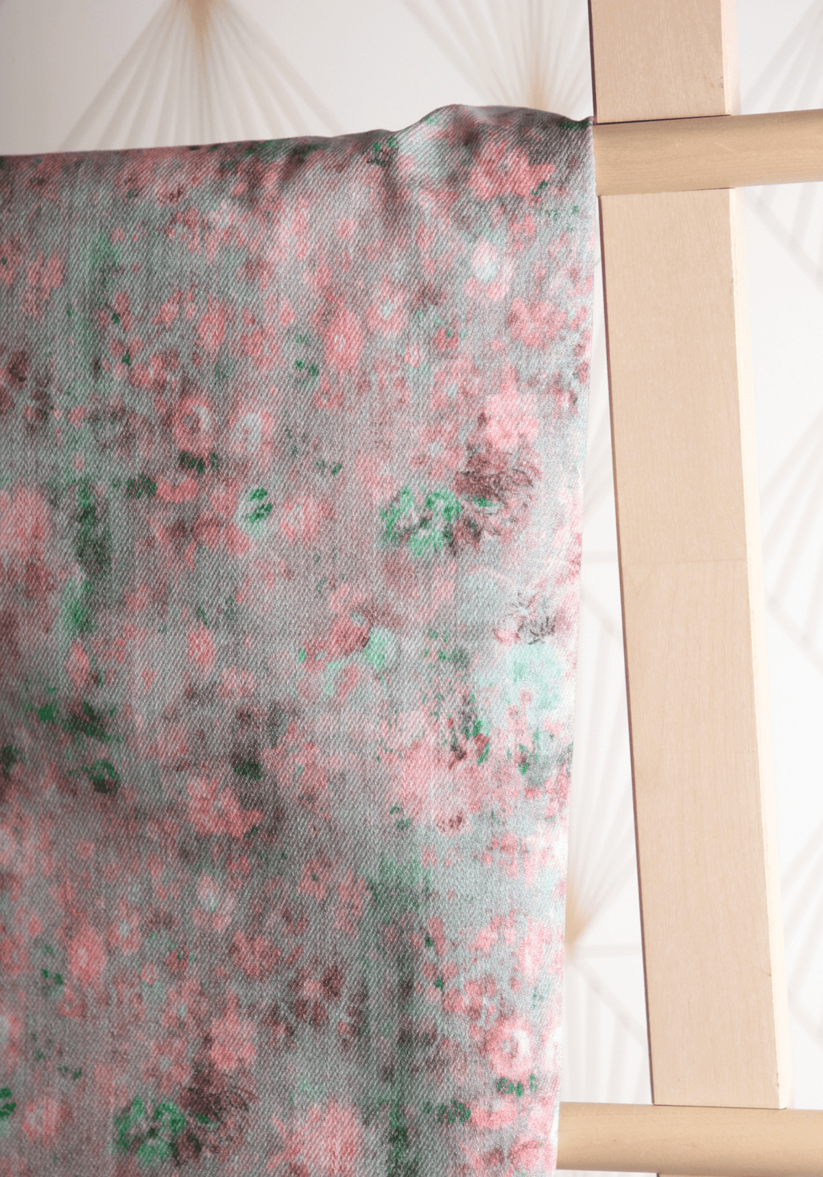 COUPON 70cm Tissu gabardine de coton imprimée Ghost Flower - Vert - Maison Fauve