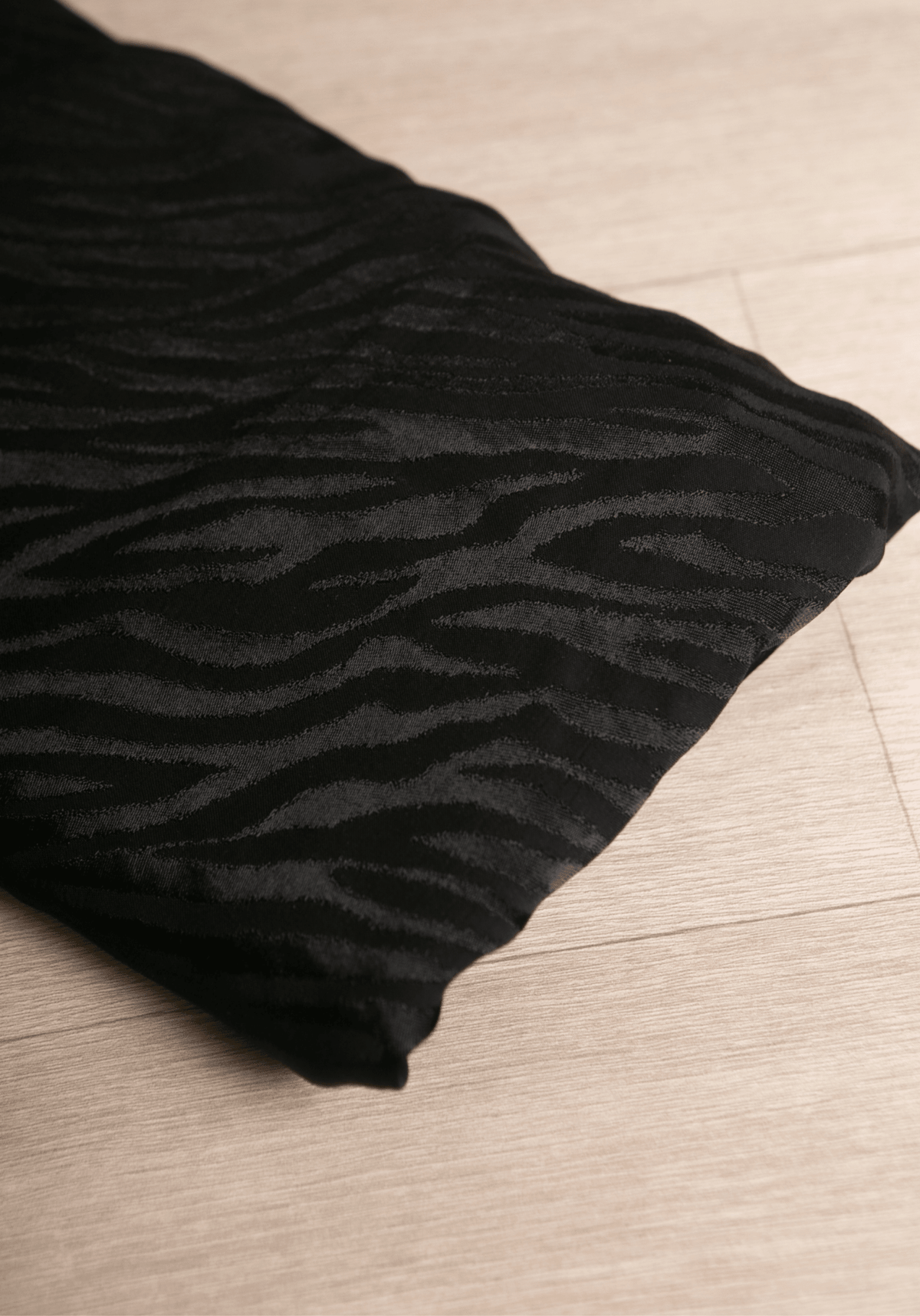 COUPON 90 CM Tissu jacquard de viscose Tiger - Noir - Maison Fauve