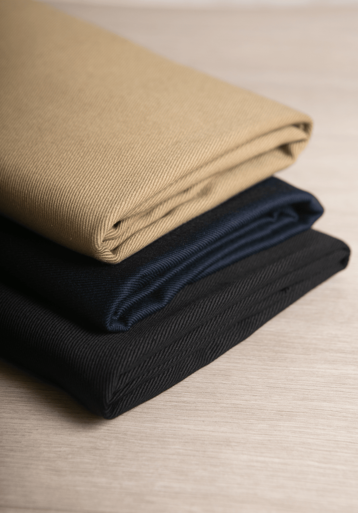 Tissu gabardine de coton uni – Plusieurs coloris - Maison Fauve