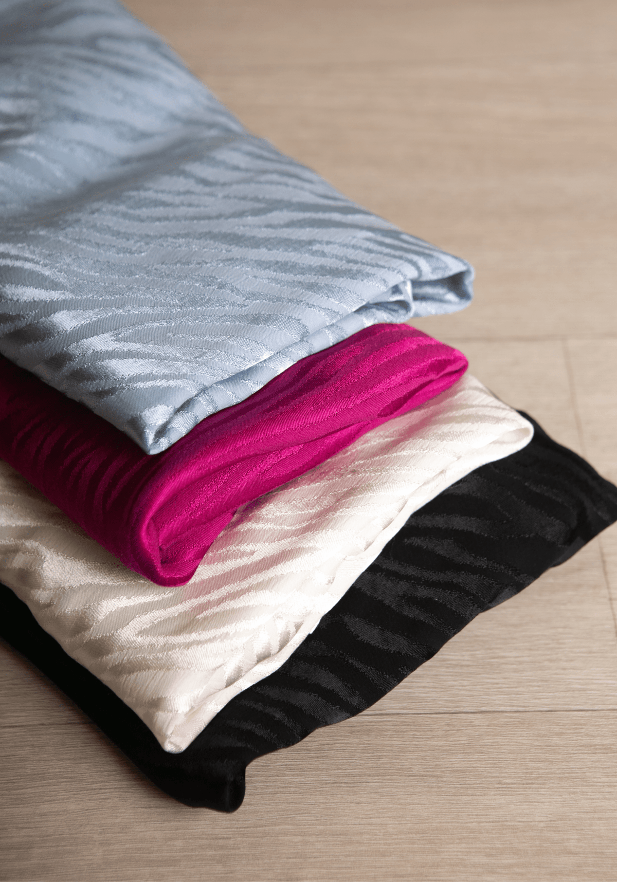 Tissu jacquard de viscose Tiger - Plusieurs coloris - Maison Fauve