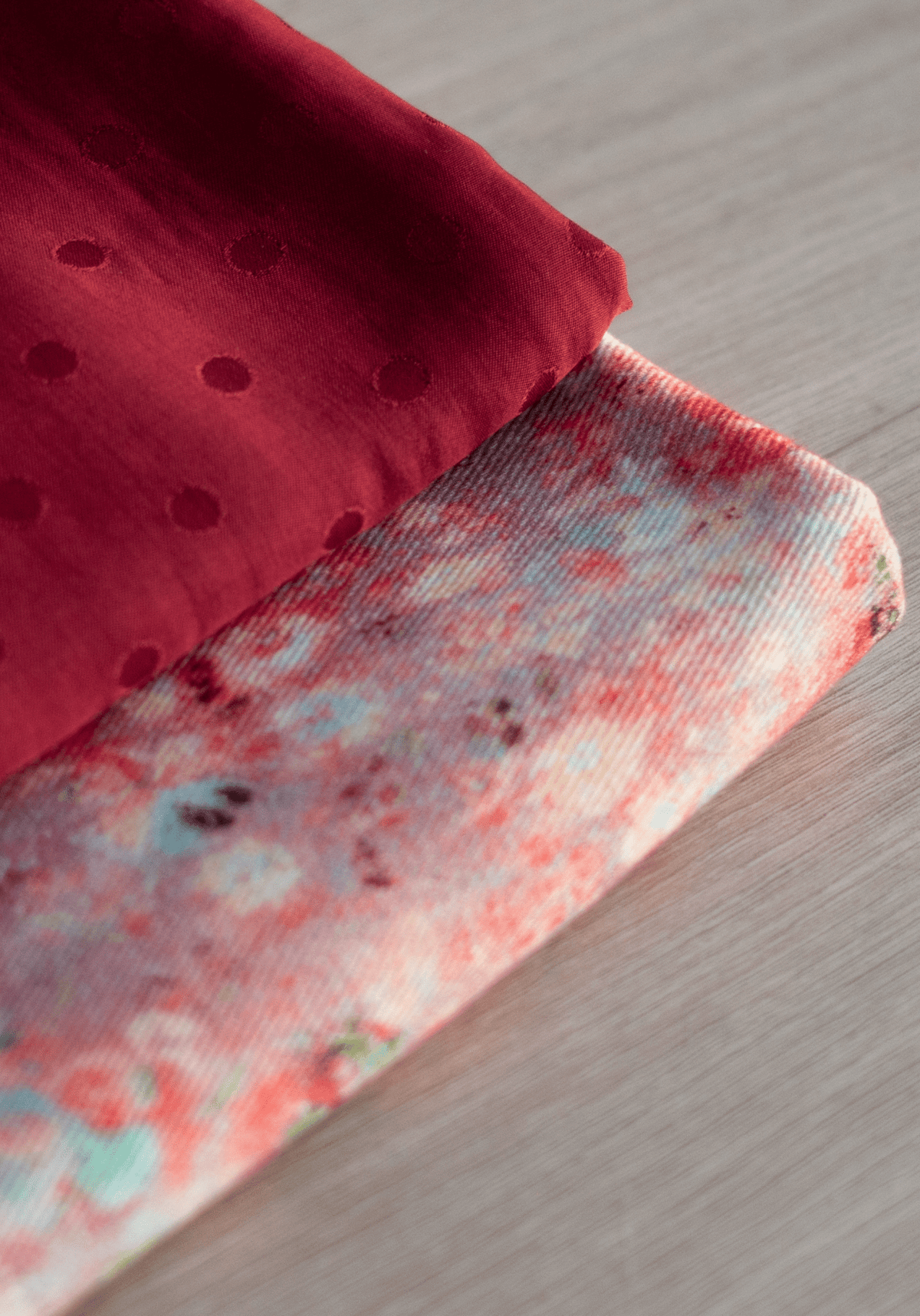 Tissu jacquard pois Lucente - Pour vêtements et doublures élégantes - Plusieurs couleurs - Maison Fauve