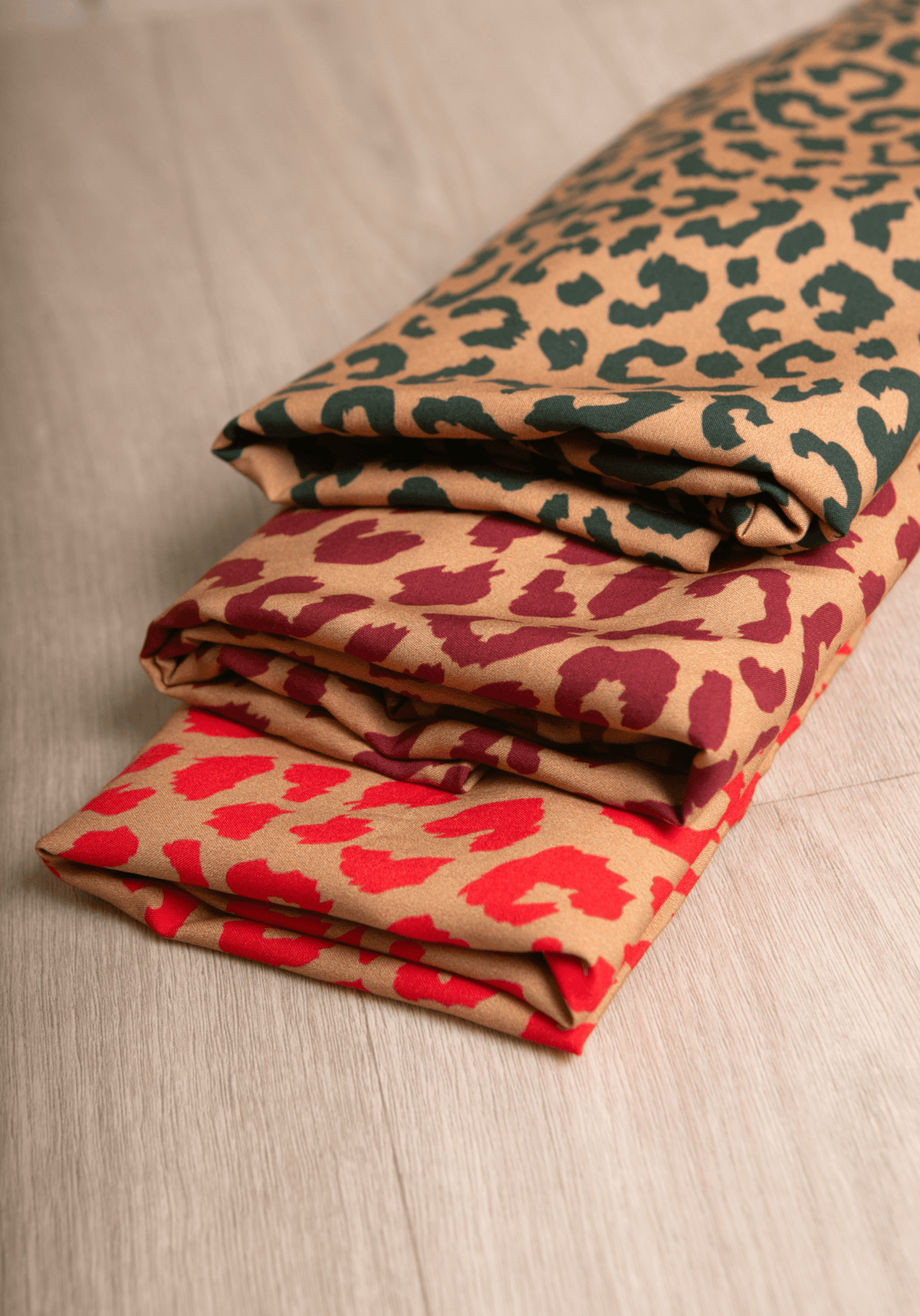 Tissu popeline de viscose imprimée Léo - Plusieurs couleurs - Maison Fauve
