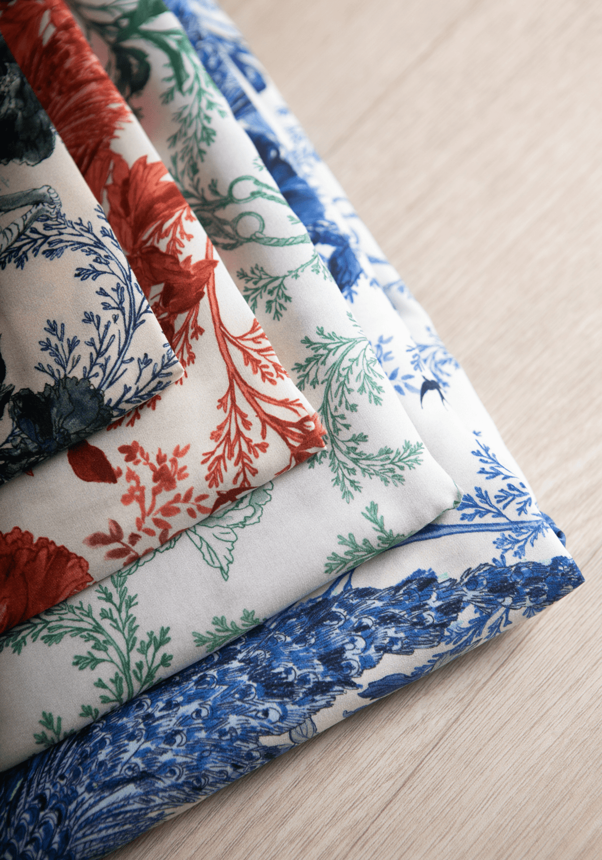 Tissu popeline de viscose imprimée Manifesto - Plusieurs coloris - Maison Fauve