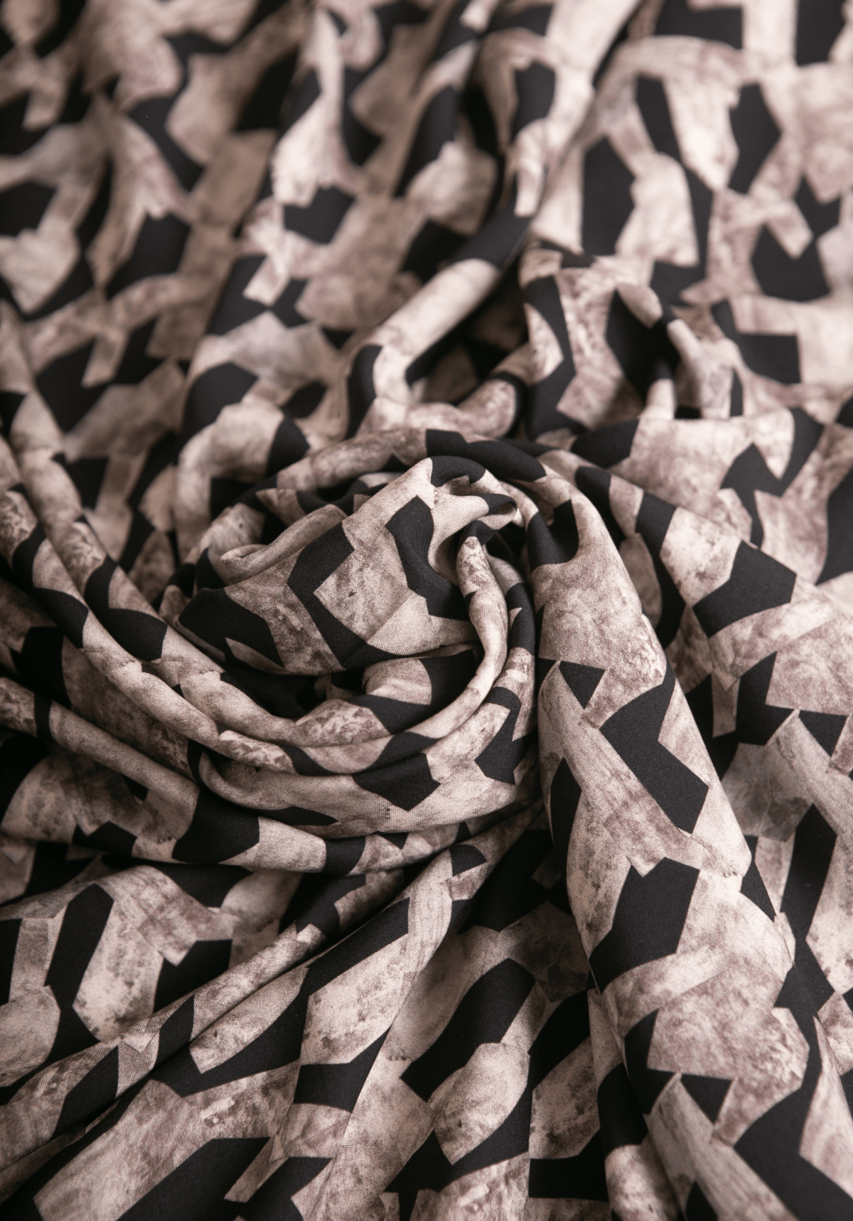 Tissu popeline de viscose imprimée Pietra - Plusieurs coloris - Maison Fauve
