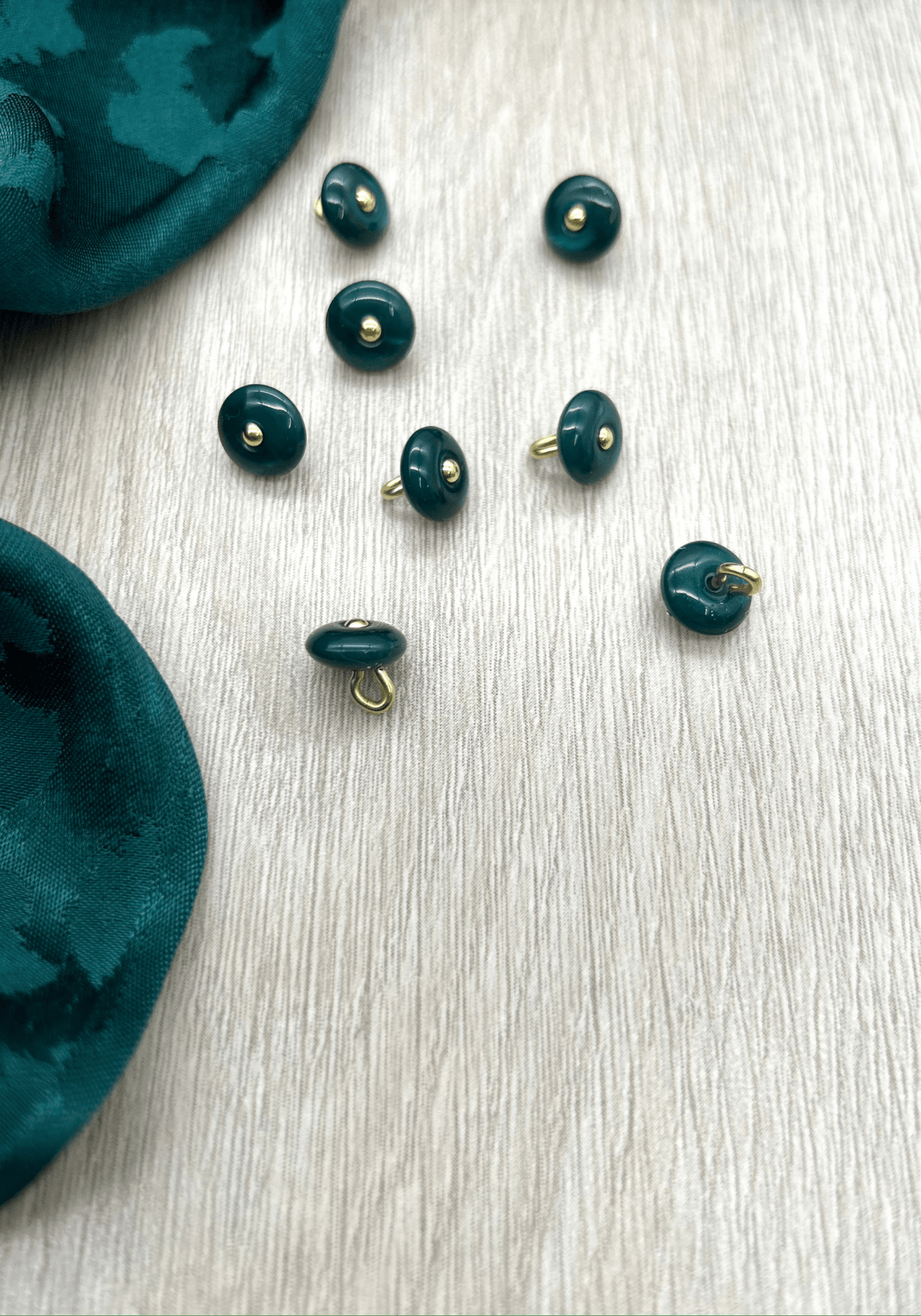 Bouton à coudre en nacre Wink Glossy 10 mm - Plusieurs couleurs - Maison Fauve