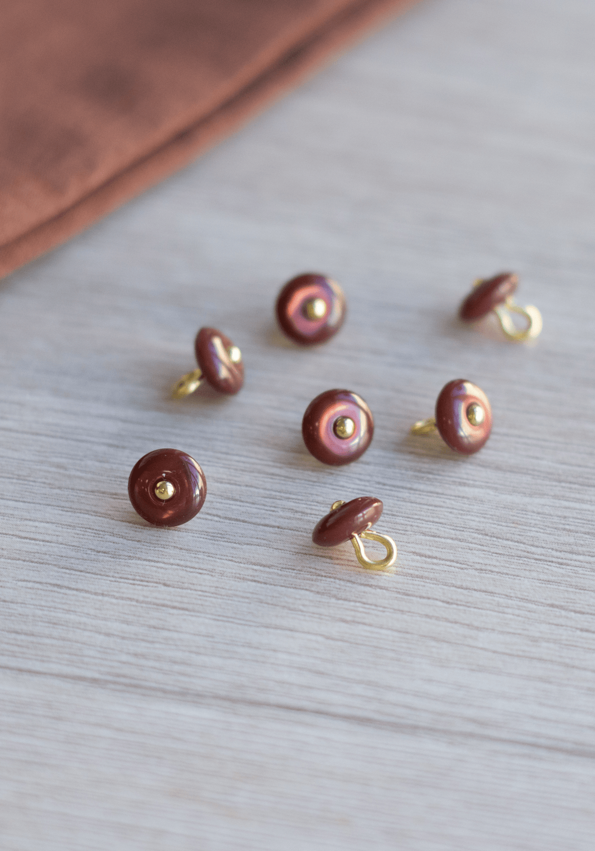 Bouton à coudre en nacre Wink Glossy 10 mm - Plusieurs couleurs - Maison Fauve