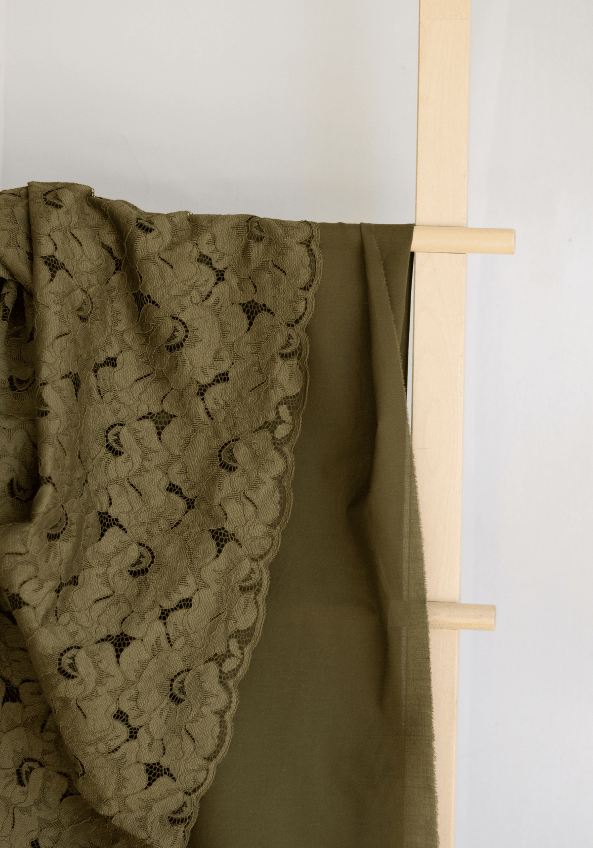 COUPON 150 cm - Tissu voile de coton - vert Mousse - Maison Fauve