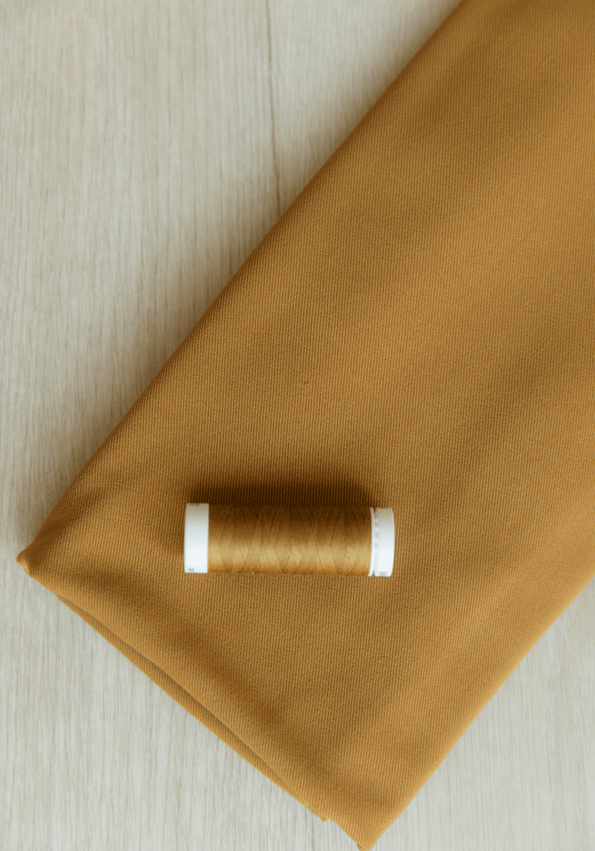 COUPON 220 CM - Tissu gabardine de coton - Cumin - Maison Fauve