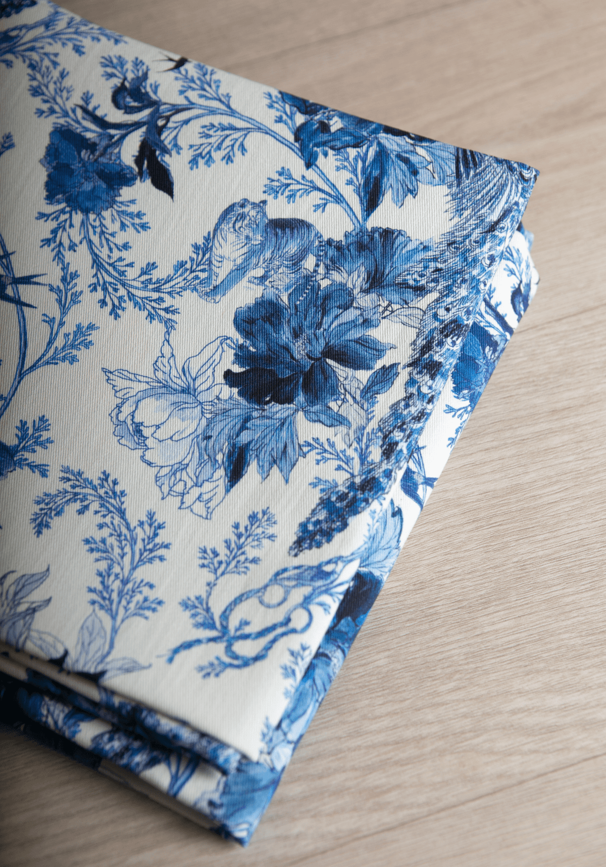 Tissu gabardine de coton imprimée Manifesto - Plusieurs coloris - Maison Fauve