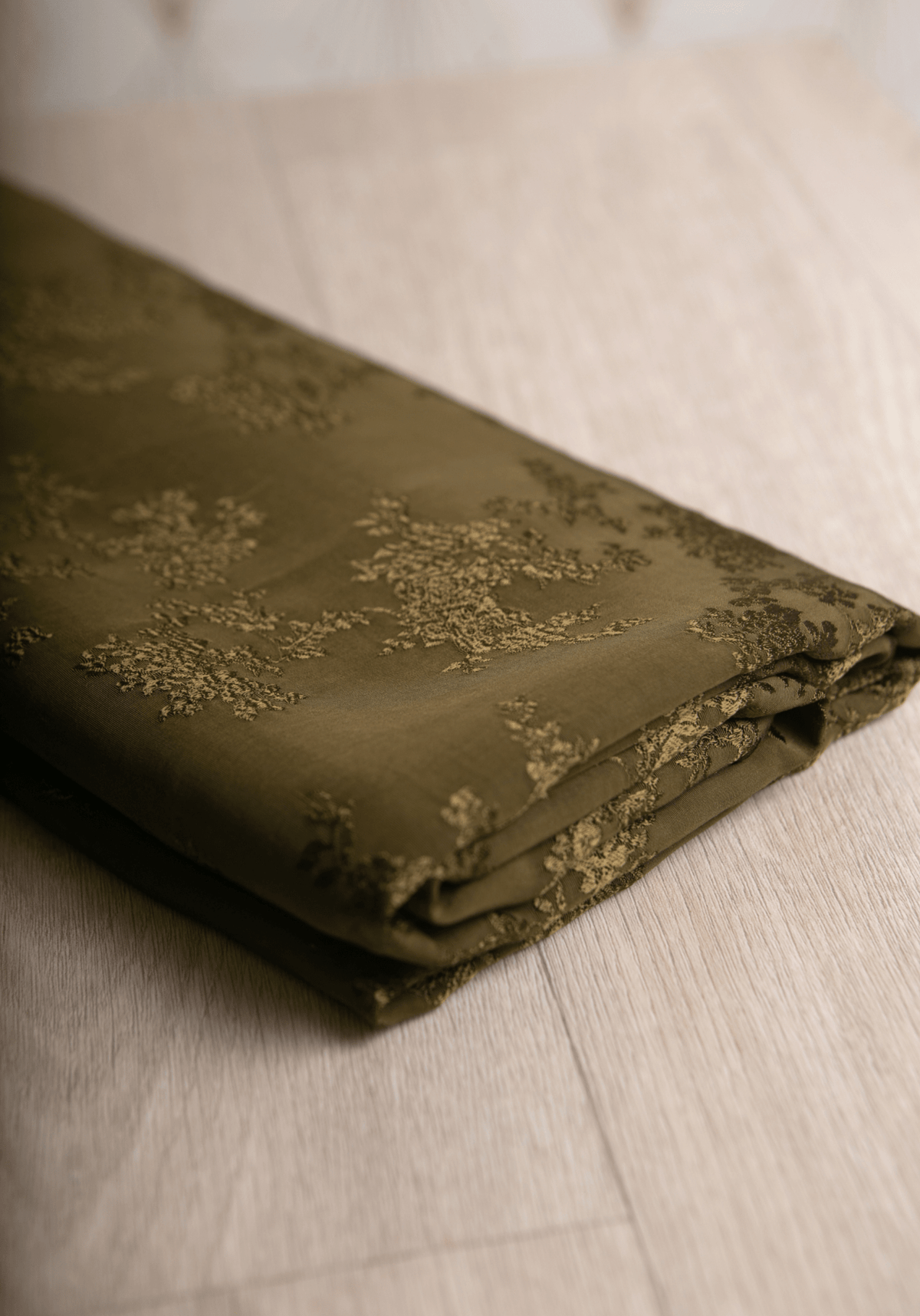 Tissu jacquard de viscose Poésie - Plusieurs couleurs - Maison Fauve
