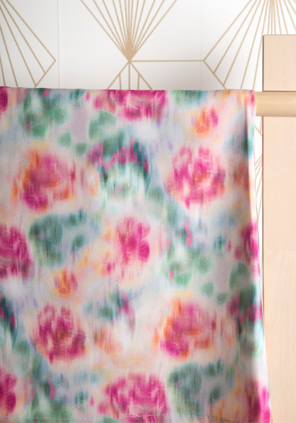 Tissu popeline de viscose imprimée Abstract Rose - Plusieurs coloris - Maison Fauve