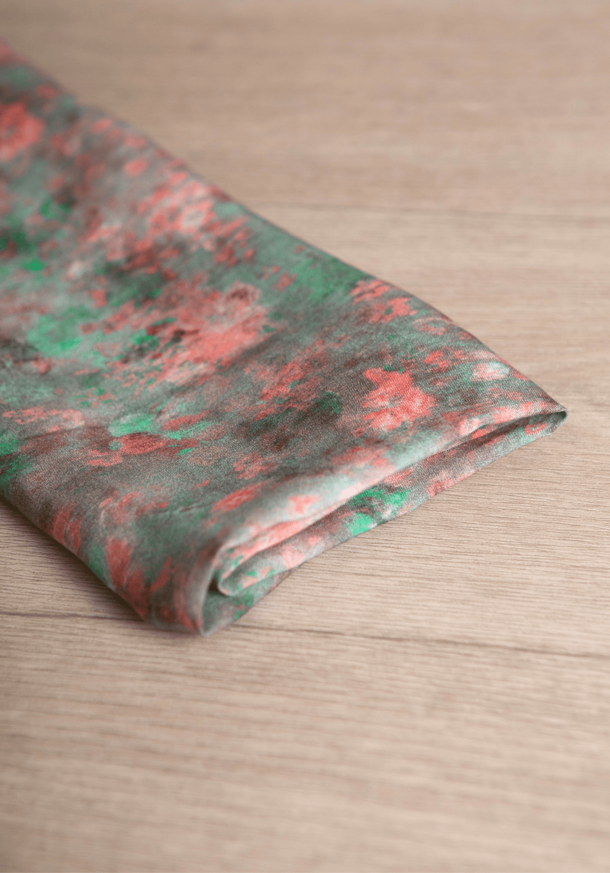 Tissu popeline de viscose imprimée Ghost Flower - Plusieurs coloris - Maison Fauve
