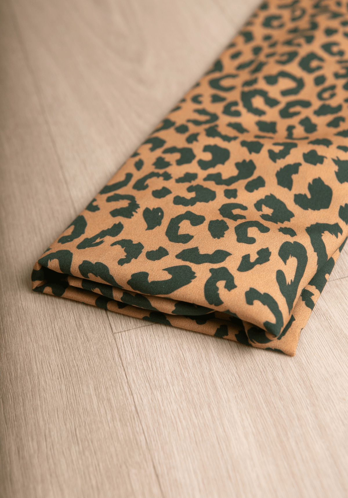 Tissu popeline de viscose imprimée Léo - Plusieurs couleurs - Maison Fauve