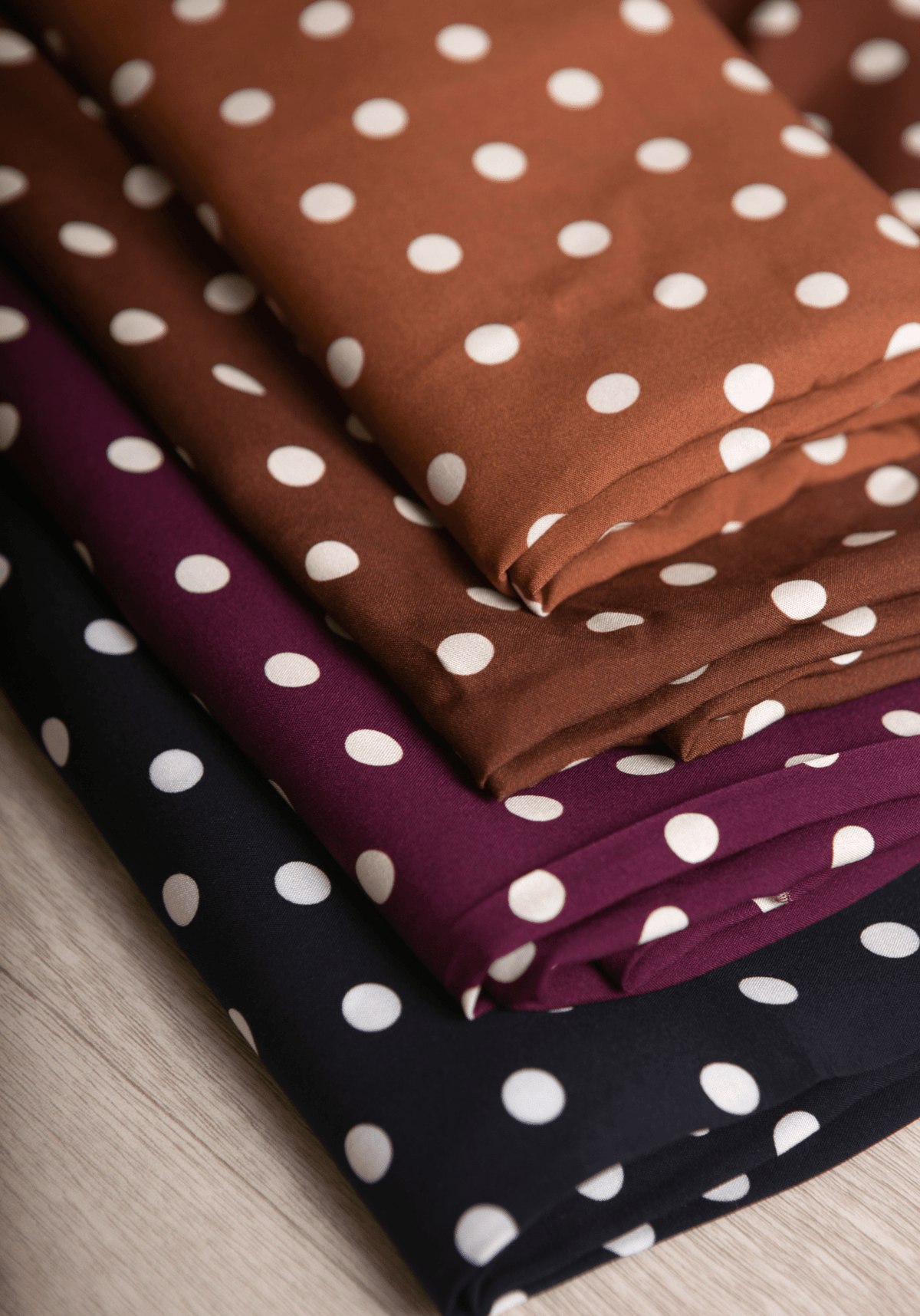 Tissu popeline de viscose imprimée Lunares - Plusieurs coloris - Maison Fauve