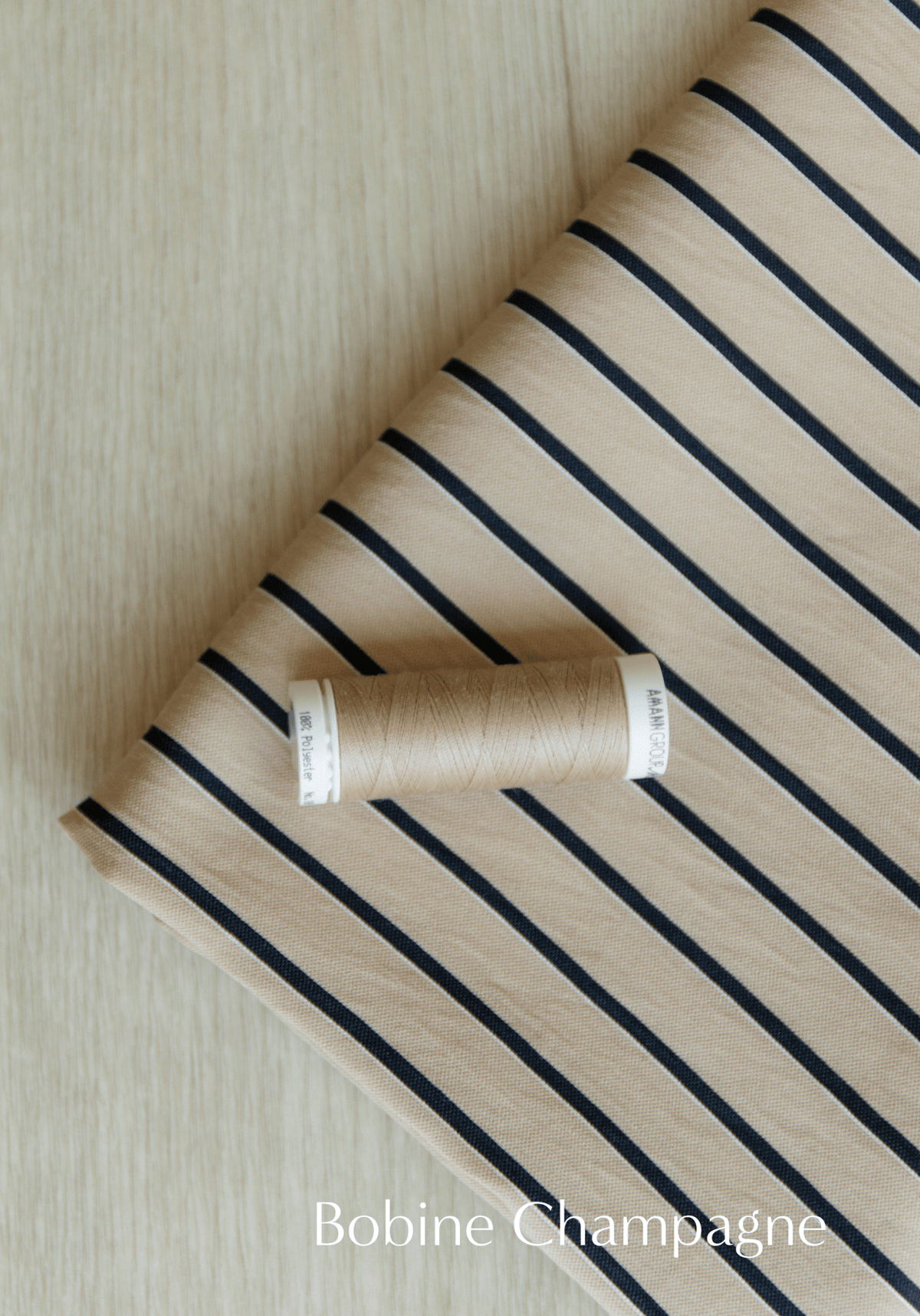 Tissu voile poly viscose à rayures Horizon – Marine / Beige & Encre - Maison Fauve